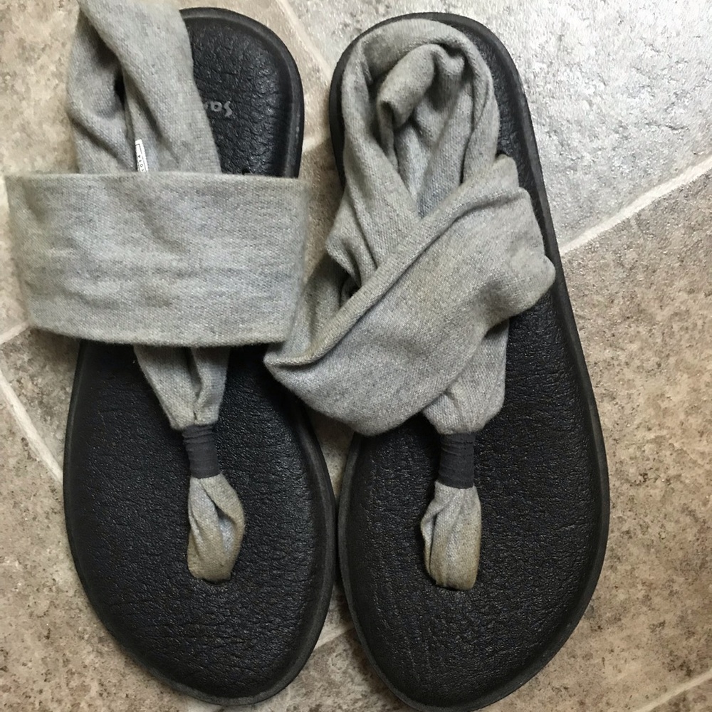 Sanuk gray sandals